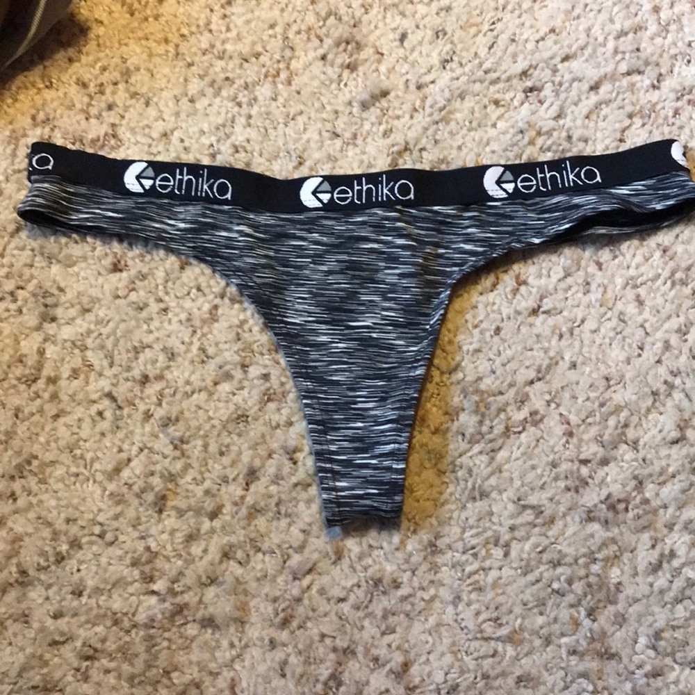 Ethika thong